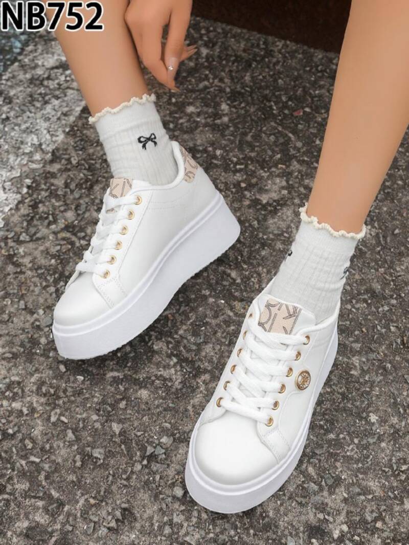 Trampki/Tenisówki Roz 36-41 / 12 par