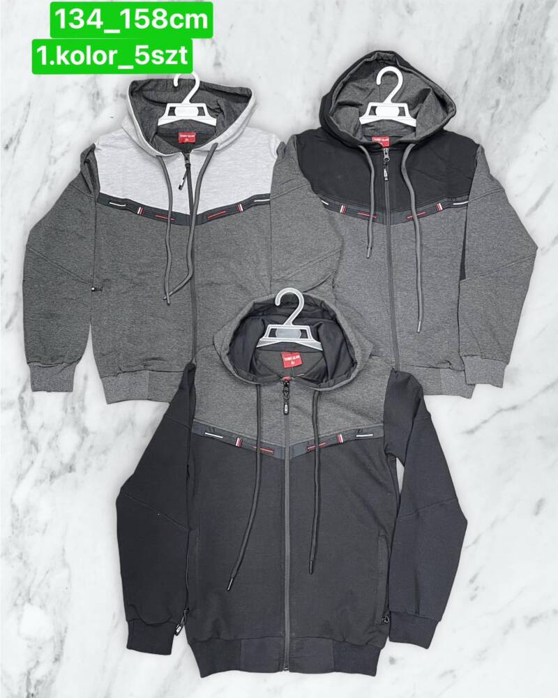 Bluza chłopięca Roz 134-158. 1 kolor Paczka 5 szt. 1
